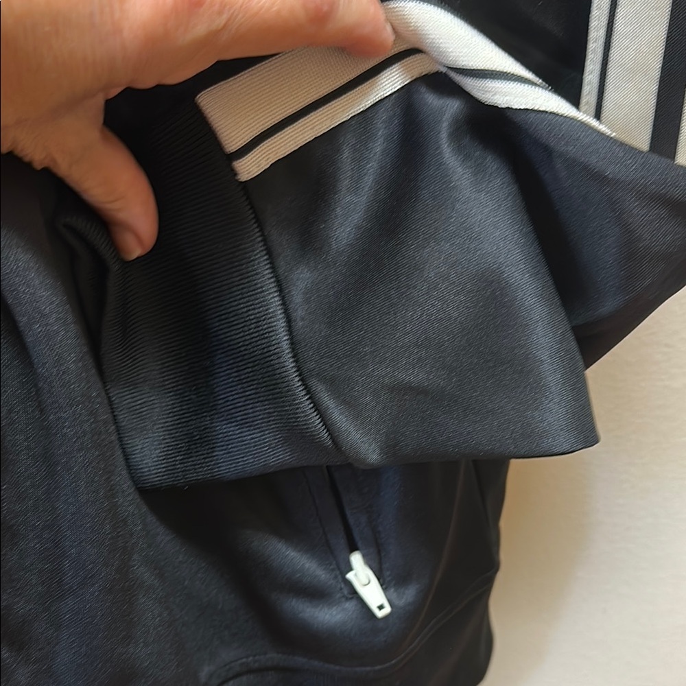 Solid Black And Gray Jacket Large - image 4